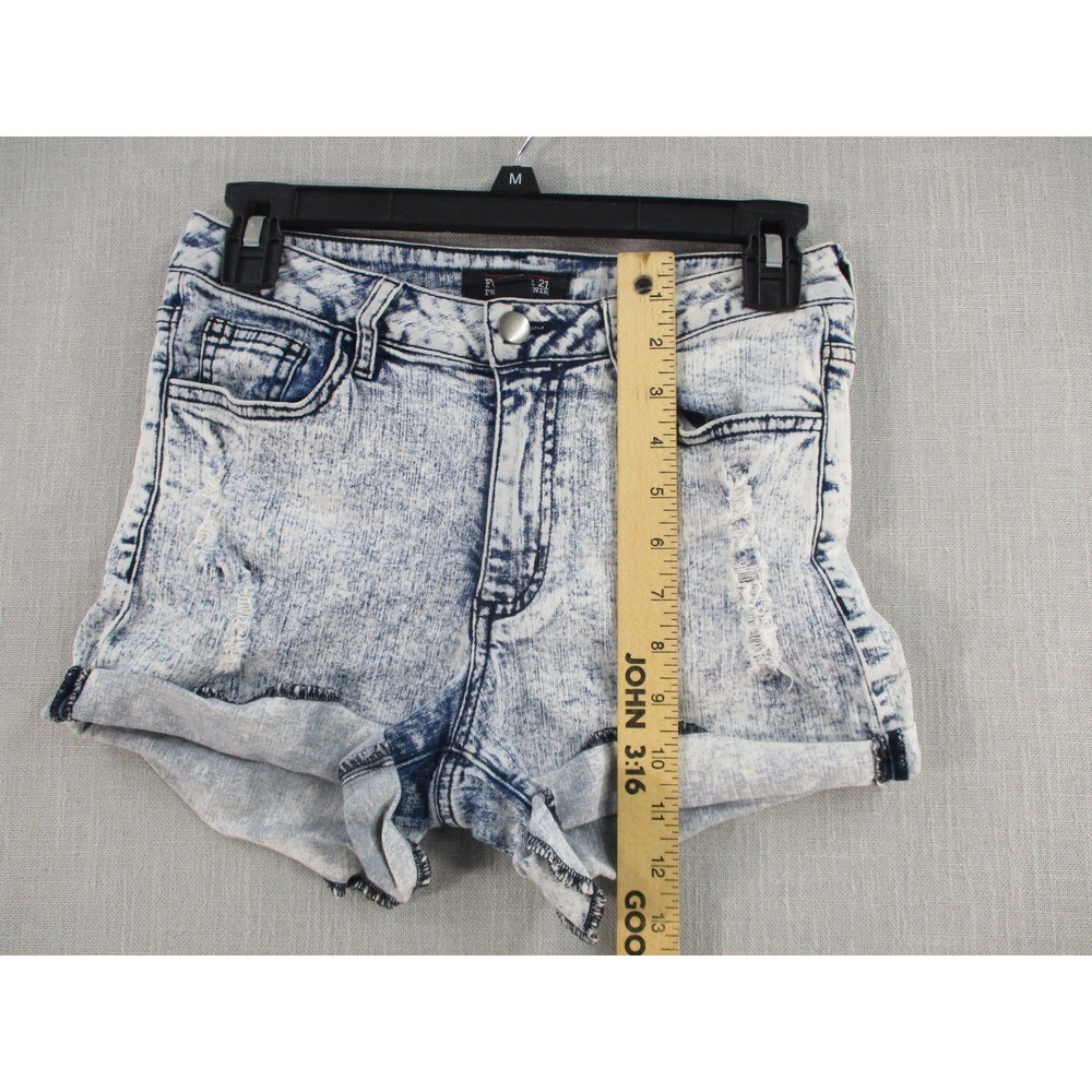 Forever 21 Premium Denim Acid Wash Distressed Cuffed Jean Shorts Size 26 - Picture 4 of 8